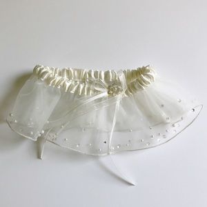 Pearl and rhinestone garter